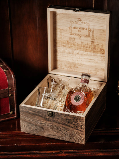 Rum 1550 Monumental Wooden Box